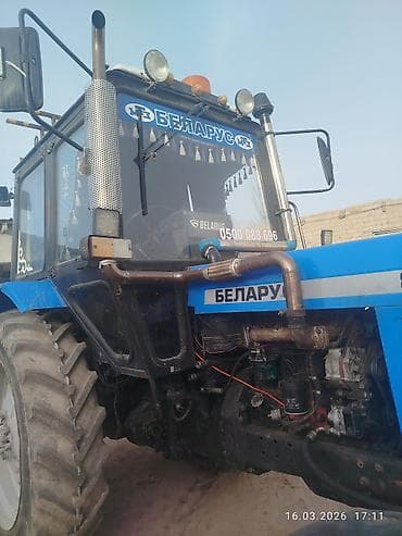 трактор аренда: Модель: 82.1 экспортный, Б/у, 2001 г., С пресс-подборщиком — 2