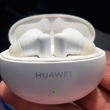 Беспроводные наушники Huawei с зарядным кейсом - Форм-фактор
