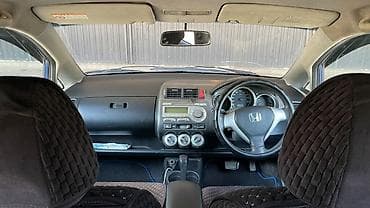 Honda Fit: 2003 г., 1.3 л, Автомат, Бензин, Хэтчбэк — 7