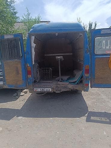 мерседес т 1: Mercedes-Benz T1 (Vario/“буханка”-тип) — синий фургон/микроавтобус — 7