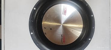 зимний цеп: Динамик Сабвуфера GB с максимальной мощностью 1200 Вт. Имеет круглую — 1