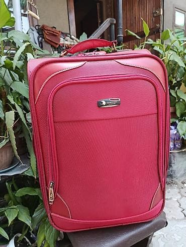 Чемоданы: Чемодан. Состояние и качество отличное. б.у. 3 микрорайон. звоните — 4