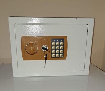 Сейф
25 35 25 
замок код и ключ
толщина металла 2.2 мм
цвет белый