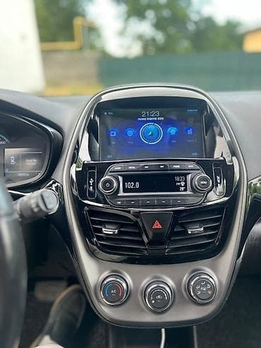 электр авто: Chevrolet Spark: 2018 г., 1 л, Бензин — 9