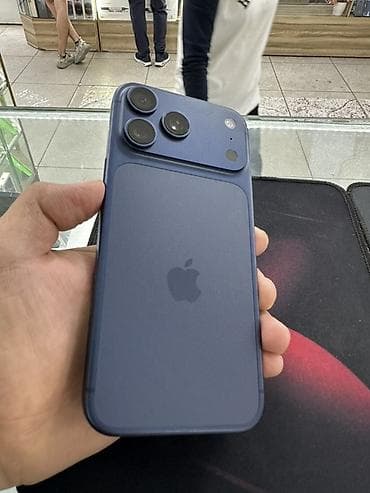 IPhone 17 Pro Max, Б/у, 256 ГБ, Синий, Защитное стекло, Чехол, 100 %
