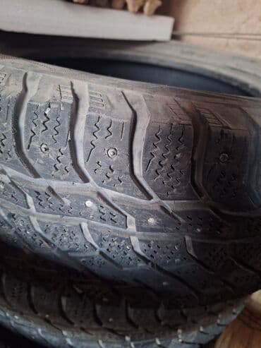 215/65 /16 шиповонная