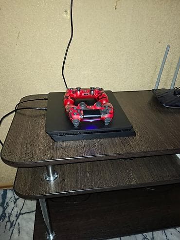 диски на playstation: Игровая приставка Sony PlayStation 4 Slim с беспроводным геймпадом — 1