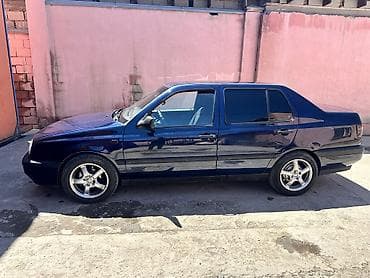 howo tx: Volkswagen Vento: 1993 г., 1.8 л, Механика, Бензин, Седан — 6