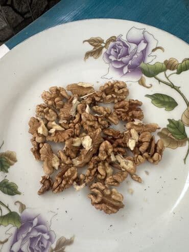 ведро эмалированное с крышкой 10л цена бишкек: Орехи внутри красные 
Новый урожай 2025
Есть 100кг 
150 с за кг — 2