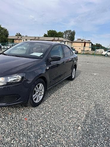 машина авди: Volkswagen Polo: 2013 г., 1.6 л, Автомат, Бензин, Седан — 1