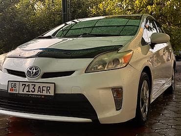 prius v: Toyota Prius: 2012 г., 1.8 л, Гибрид, Седан — 1
