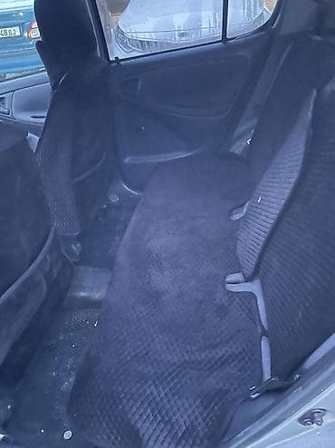 toyota alltezza: Toyota Vitz: 2002 г., 1.3 л, Автомат, Бензин, Хэтчбэк — 3