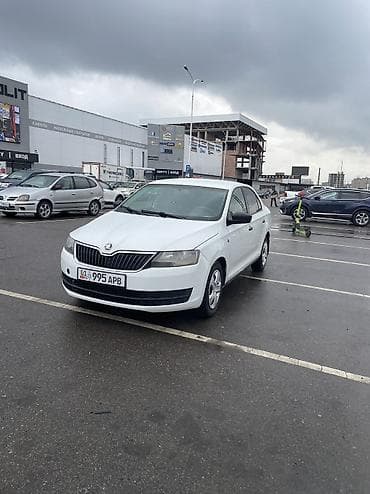 срочное: Skoda Rapid: 2017 г., 1.6 л, Автомат, Бензин, Лифтбек — 4