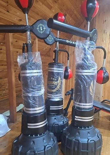 Напольный бокс‑тренажер многофункциональный без двух перчаток и