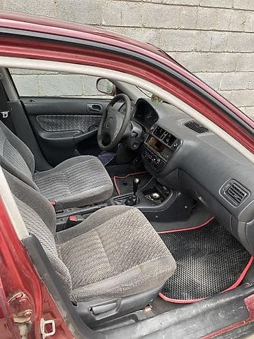 4: Honda Civic: 1999 г., 1.4 л, Механика, Бензин, Седан — 7