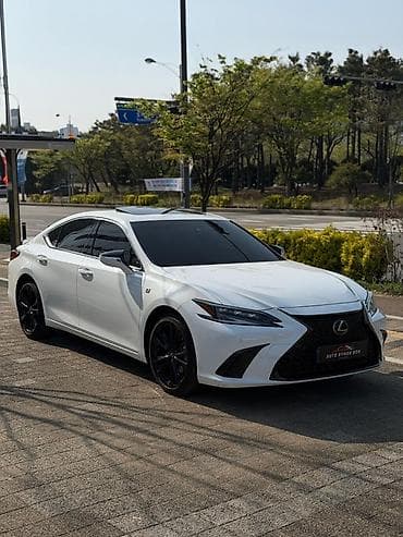 e class: Lexus ES: 2023 г., 2.5 л, Гибрид, Седан — 3