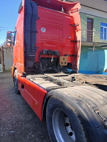 subaru b 4: Тягач, Volvo, 2005 г., Без прицепа — 4