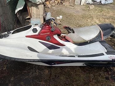 kia optima 2016: Гидроцикл Kawasaki (модель из линейки 750/900 ZXi — красно‑белый — 4