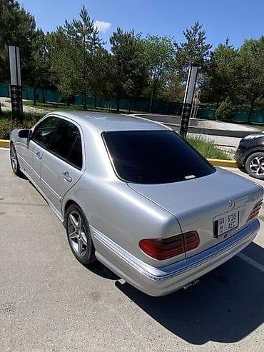 mers 212: Mercedes-Benz E-Class: 2001 г., 3.2 л, Автомат, Бензин, Седан — 1