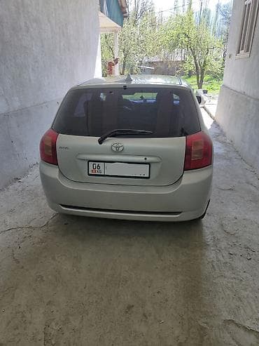 Toyota Corolla: 2005 г., 1.6 л, Кол менен иштөөчү, Бензин, Хетчбек — 2