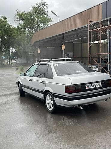 Volkswagen: Volkswagen Passat: 1988 г., 1.8 л, Механика, Бензин, Седан — 4