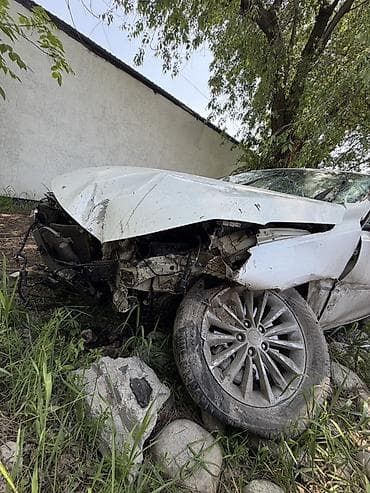 kia mo: Продаётся автомобиль Киа к7 на запчасти (седан, белый цвет) — 2