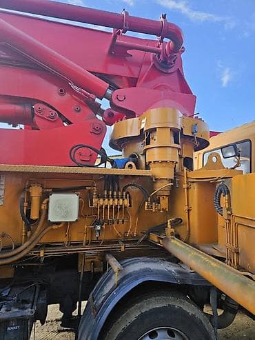 услуги с бетон помпа: Бетононасос, 2004 г., 40-60 м — 5