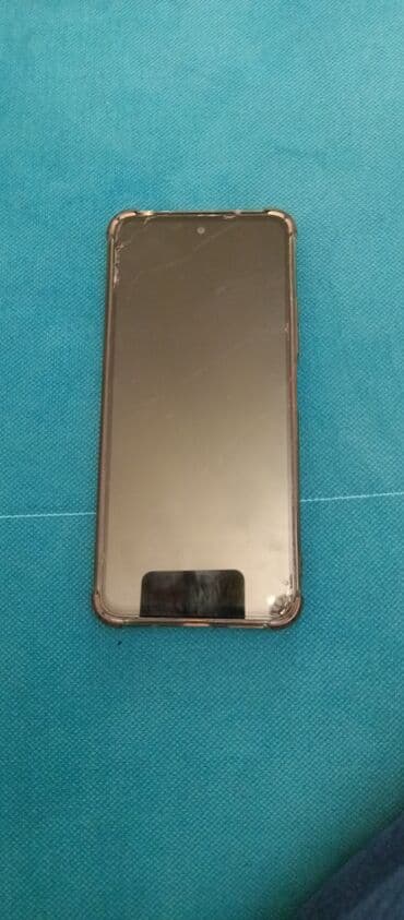 нокиа кирпич: Телефон.Имеет трещины,можно использовать для звонков и слабых игр,есть — 1