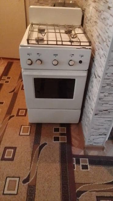 Газовая плита с духовкой, классический белый цвет. Характеристики: -