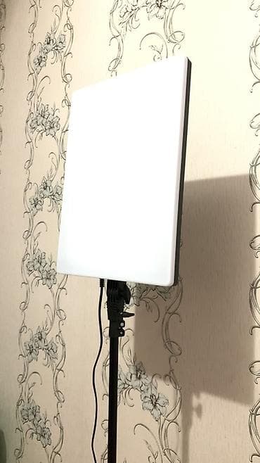 rtx 2060: Студийная LED‑панель на штативе с пультом ДУ. - Источник света — 3