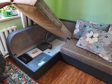 Угловой диван от фирмы Лина с большим бельевым коробом и спальным