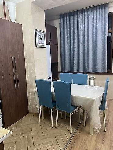 osh flat: Район Ошского рынка Сдается 1ком квартира Площадь: 40м2 Мебель — 1