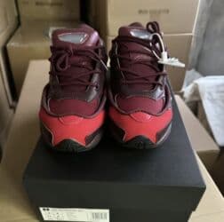 электронные часы браслет: Мужские кроссовки, 32, Adidas, Б/у, цвет - Красный, Платная доставка — 3