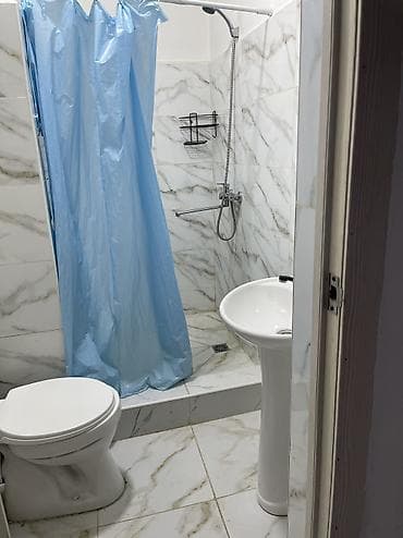 ищу квартиру 10000: Жибек Жолу менен Ростовскаянын кесилишинде бывший зап.автовокзалдын — 6