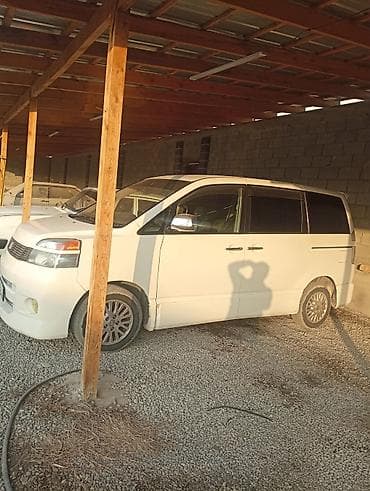авто для детей: Toyota Voxy: 2003 г., Автомат, Бензин, Минивэн — 2