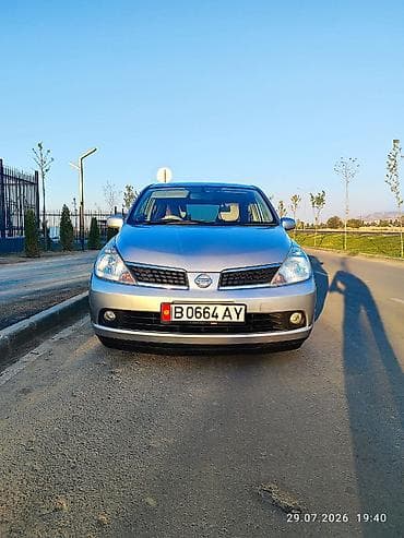infinity fx35: Nissan Tiida: 2005 г., 1.5 л, Вариатор, Бензин, Хэтчбэк — 3