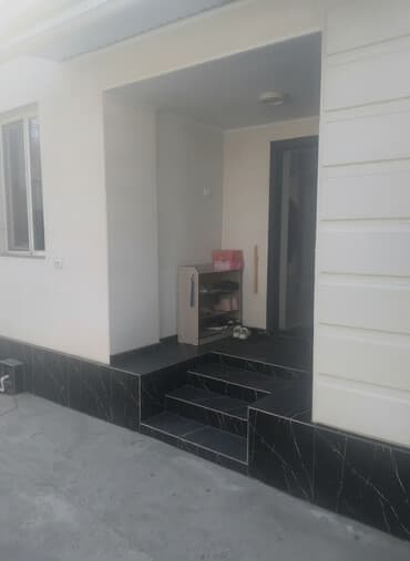 Үйдү ижарага алам: Үй, 77 м², 5 бөлмө, Риелтор, Евро оңдоо — 2