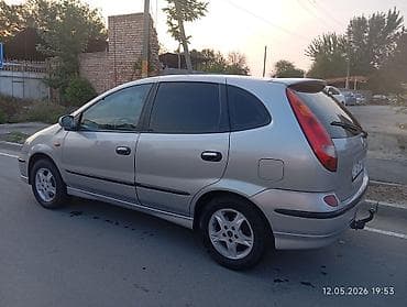 несия: Nissan Tino: 2001 г., 1.8 л, Механика, Бензин, Хэтчбэк — 9