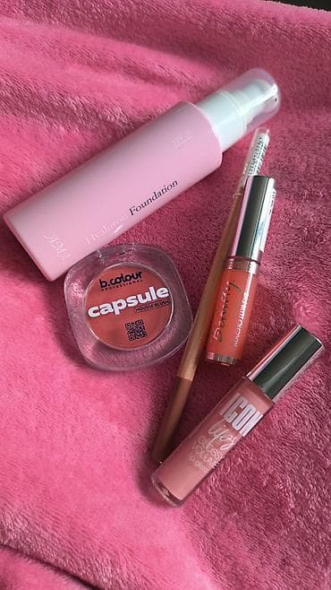 леванте тональный крем: Продаю набор косметики. Косметика вся новая. Оттенки персиковые, очень — 1