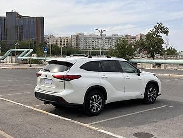 low ll: Toyota Highlander: 2020 г., 2.5 л, Вариатор, Гибрид, Кроссовер — 6