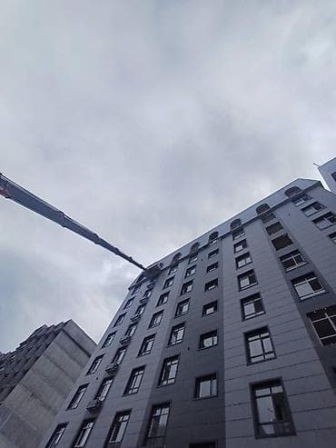 жосткий трос: Стрела 28 м, 300 т — 3