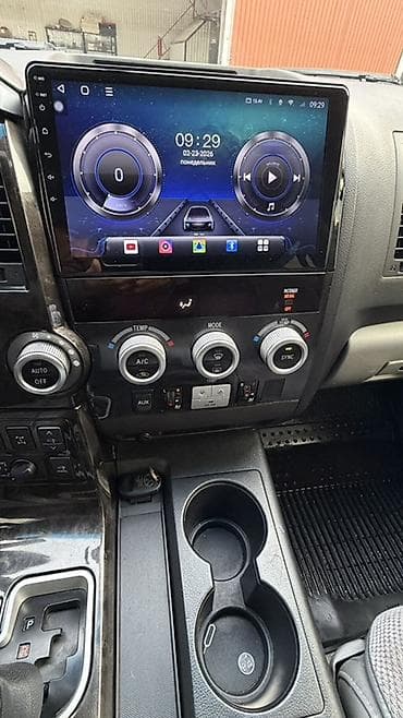 тайота сервы: Toyota Sequoia: 2008 г., 5.7 л, Бензин, Внедорожник — 7