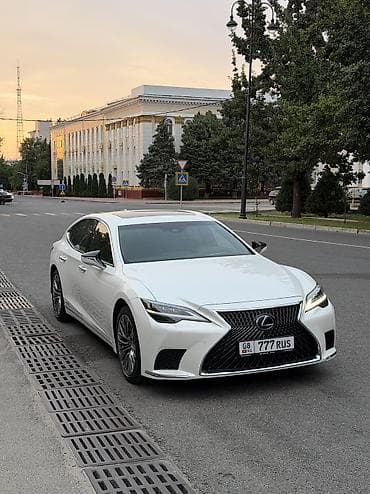 ничего: Lexus LS: 2022 г., 3.4 л, Автомат, Гибрид, Седан — 4