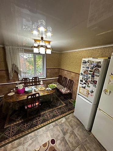 Үйлөр: Продаётся 2 дома с земельным участком 17 соток. Начало Новопокровки — 10