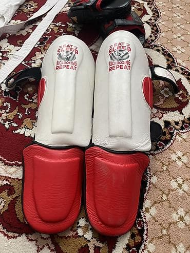 Спорт и отдых: Набор экипировки для бокса/кикбоксинга. Состав: - Боксерские перчатки — 2