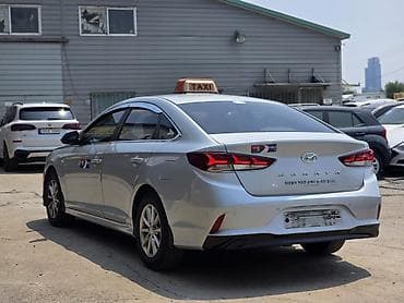 byd e2 2023: Hyundai Sonata: 2021 г., Бензин, Седан — 4