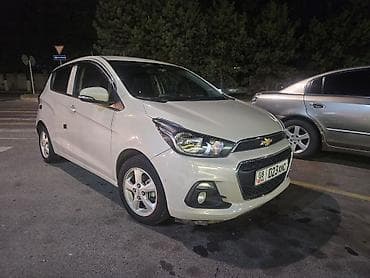 2 8: Chevrolet Spark: 2016 г., 1 л, Бензин, Хэтчбэк — 4