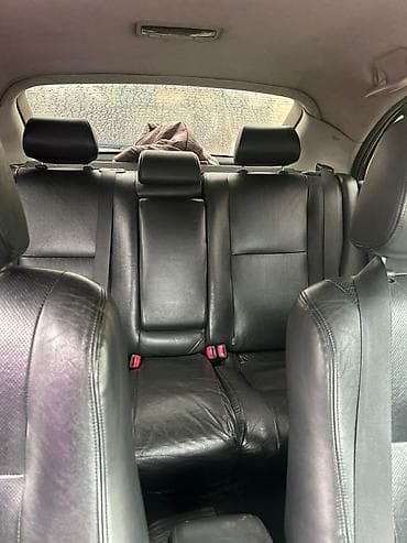 buick rendezvous: Toyota Avensis: 2003 г., 2 л, Автомат, Бензин, Седан — 3