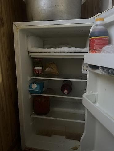 сколько стоит холодильник маленький: Компактный однокамерный холодильник с морозильной полкой. - Узкий — 1