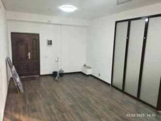 куплю дом под бизнес: Сдаю Офис, 50 м², В бизнес центре, 1 линия — 16